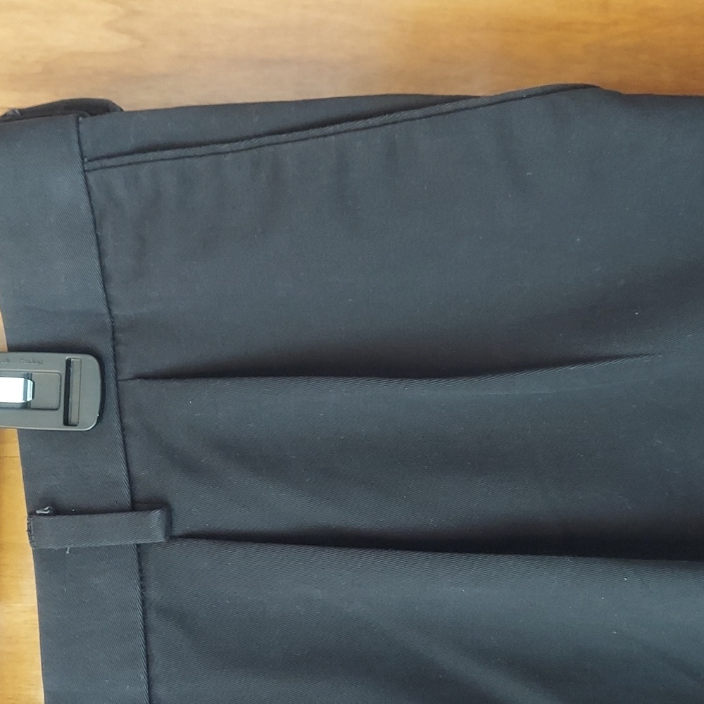 * Dockers D3 Men's Black Khaki Pleated Cuffed Business Casual Pants, Size 40X32 - Picture 2 of 10